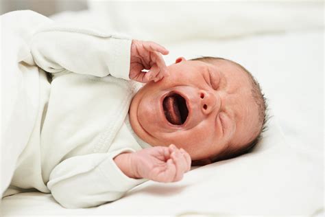 reflüsü olan bebek nasıl anlaşılır